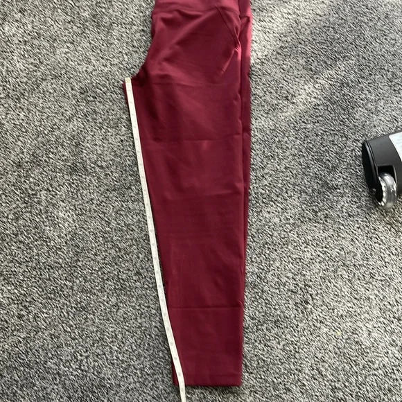 Compressive High-Rise Legging Recycled Plastic - Picture 6 of 7